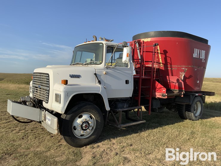 1993-ford-ln8000-image-1