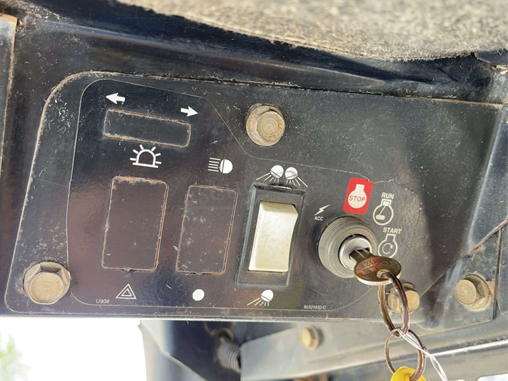 new-holland-lx665-turbo-image-30