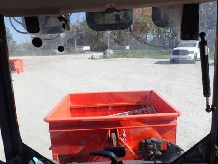 kubota-m7040d-image-25