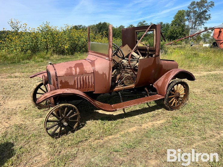 1924-ford-model-t-image-1
