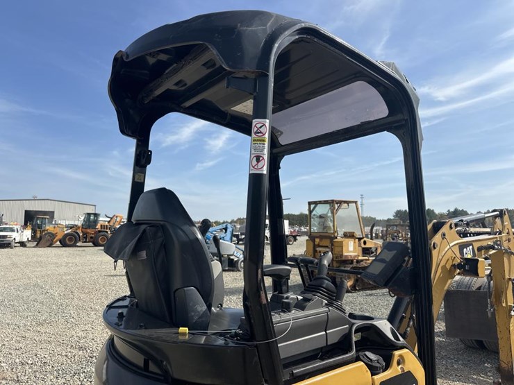 caterpillar-301.7-image-11