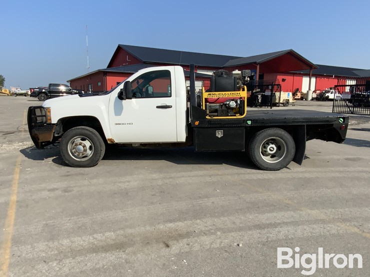 2013-chevrolet-silverado-3500-image-8