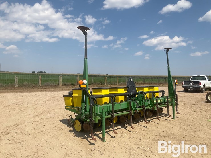 john-deere-7300-image-7