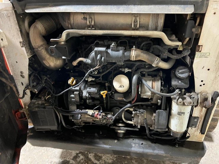 2021-bobcat-t770-image-16