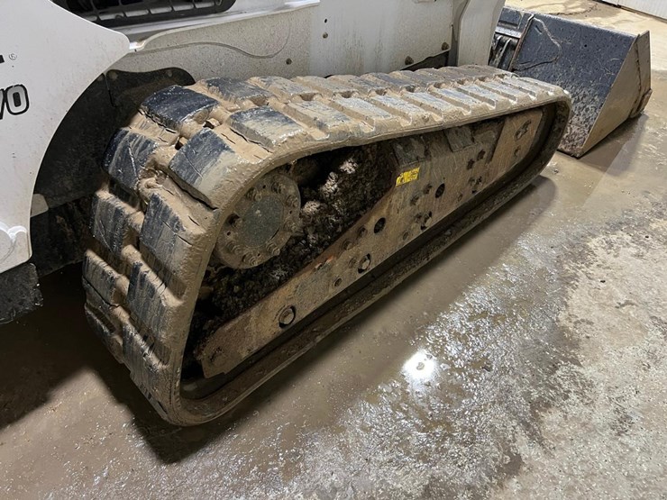 2016-bobcat-t870-image-19