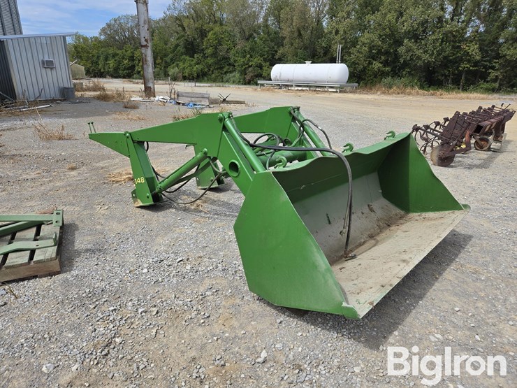 john-deere-148-image-3