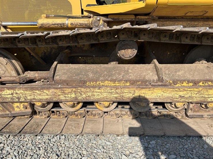 2003-deere-450h-image-47