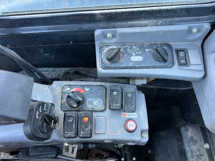 2020-kubota-kx057-4-image-32