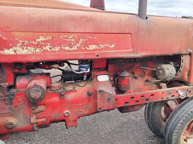 farmall-350-2wd-tractor-image-10