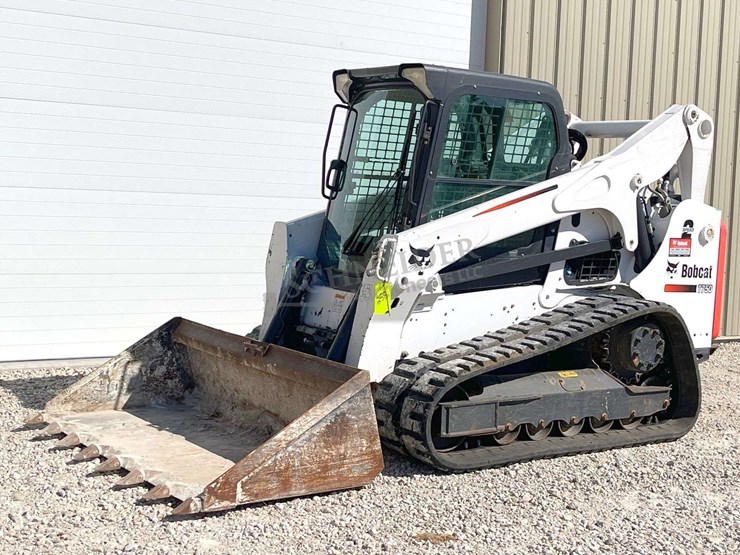 2016-bobcat-t750-image-2