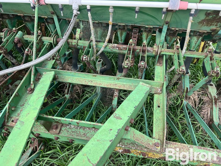 john-deere-200-image-17