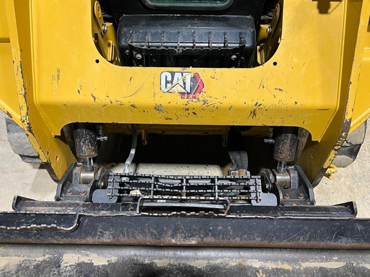 2019-caterpillar-259d3-image-10