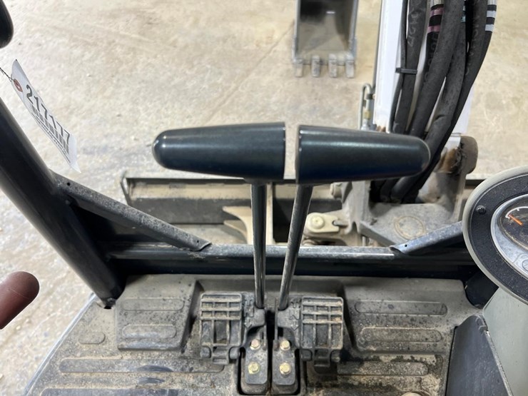2015-bobcat-e35i-image-31