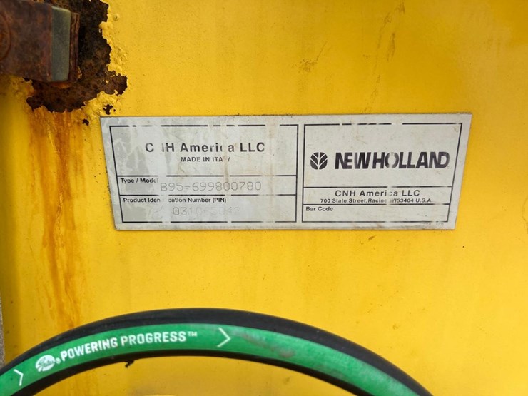 new-holland-b95-image-37