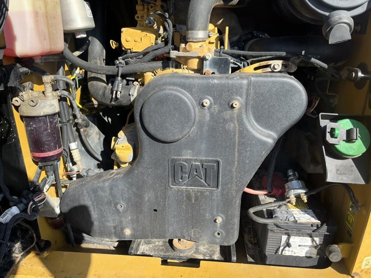 2012-caterpillar-272d-image-35