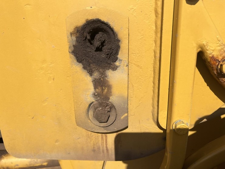 caterpillar-928g-image-38