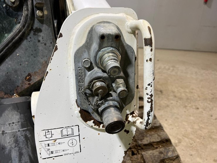 2012-bobcat-t650-image-12