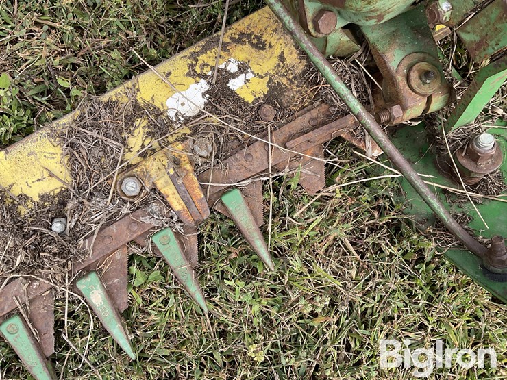 john-deere-350-image-14
