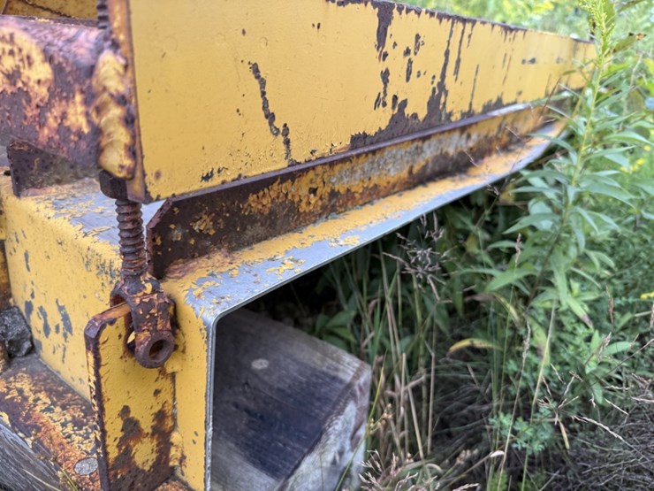 #1415-•-gomaco-gt3600-curb-machine-image-110