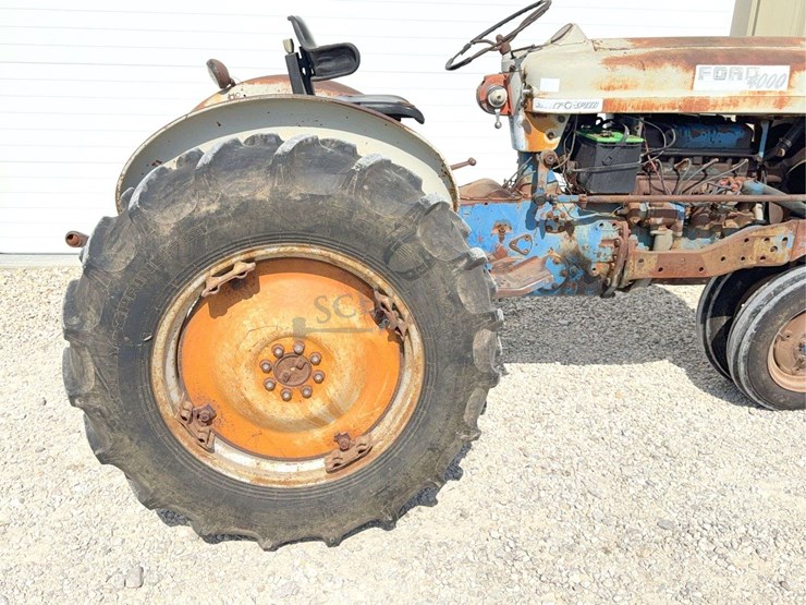 ford-4000-image-18
