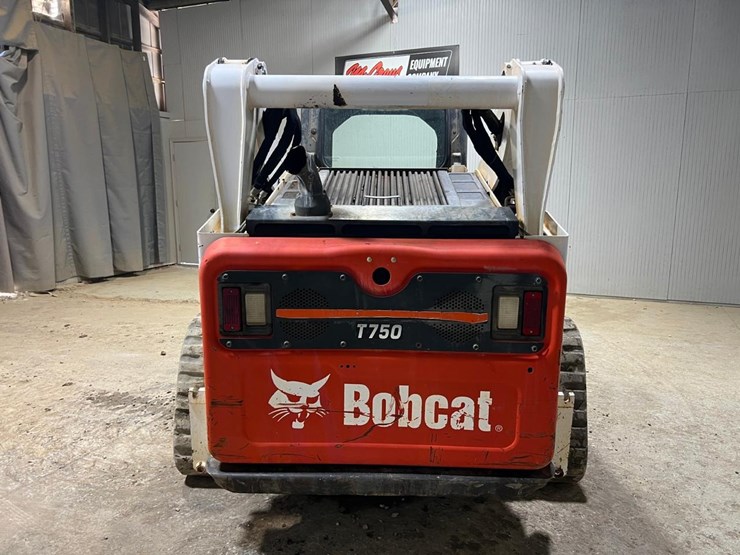 2016-bobcat-t750-image-4