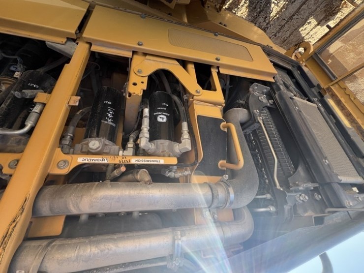 2011-deere-772gp-image-53