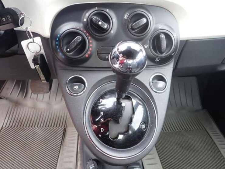 2015-fiat-500-automobile-3c3cffbr7ft662975-image-8