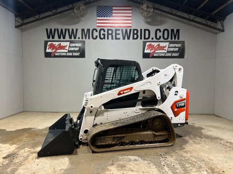 2023-bobcat-t770-image-1