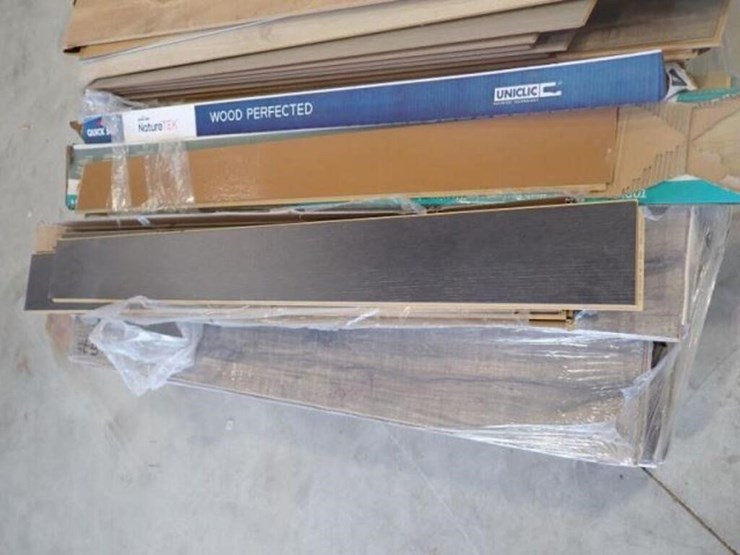 qty-of-assorted-laminate-flooring-image-3