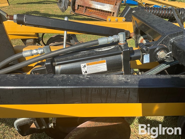 2009-landoll-2325-image-18