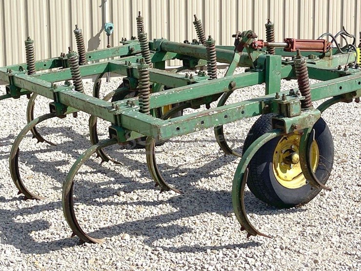 john-deere-10-image-5