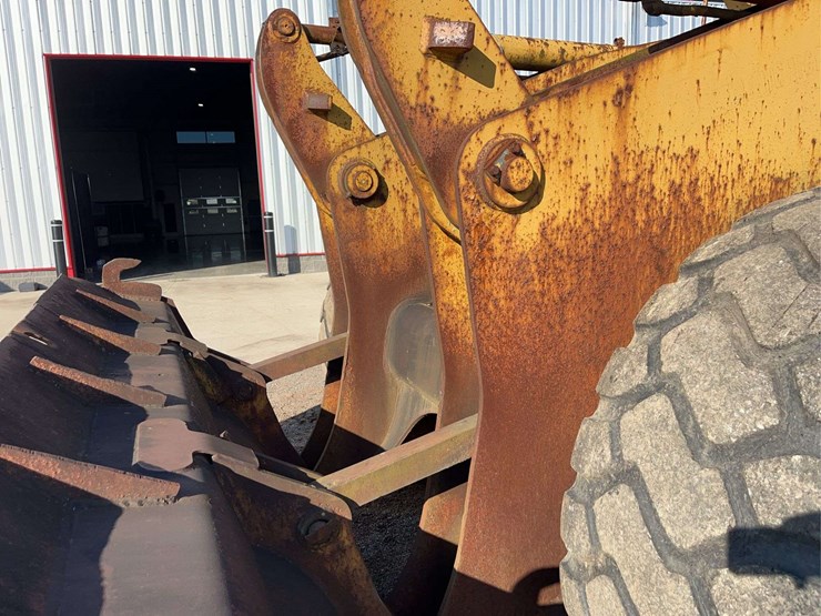 clark-125-wheel-loader-image-13