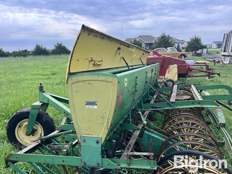 john-deere-200-image-11
