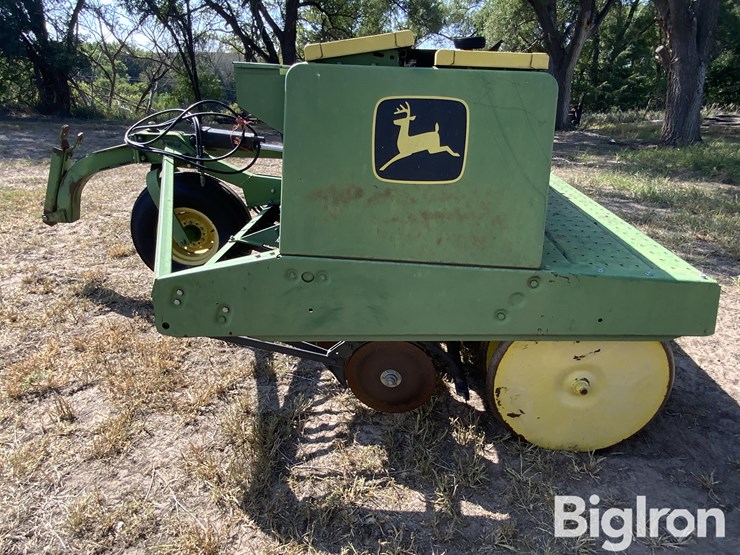 john-deere-9300-image-8