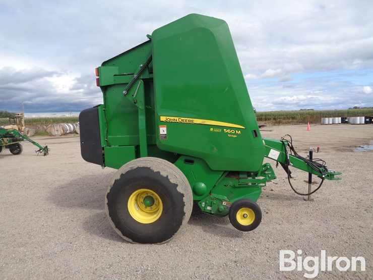 2022-john-deere-560m-image-16
