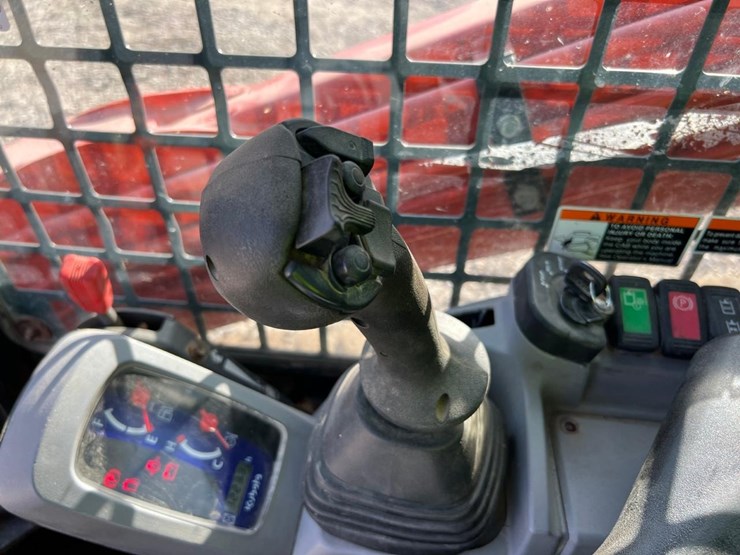 2017-kubota-svl75-2-image-24