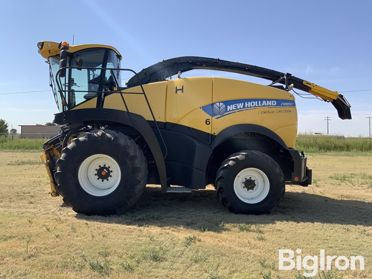 2016-new-holland-fr850-image-8