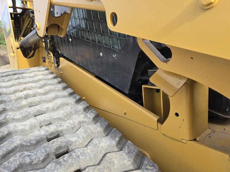 caterpillar-279d-image-22