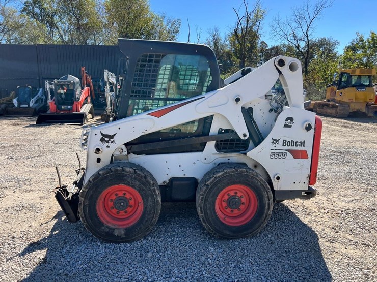 2019-bobcat-s650-image-2