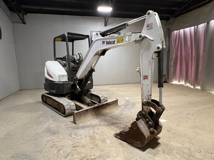 2020-bobcat-e32-image-7
