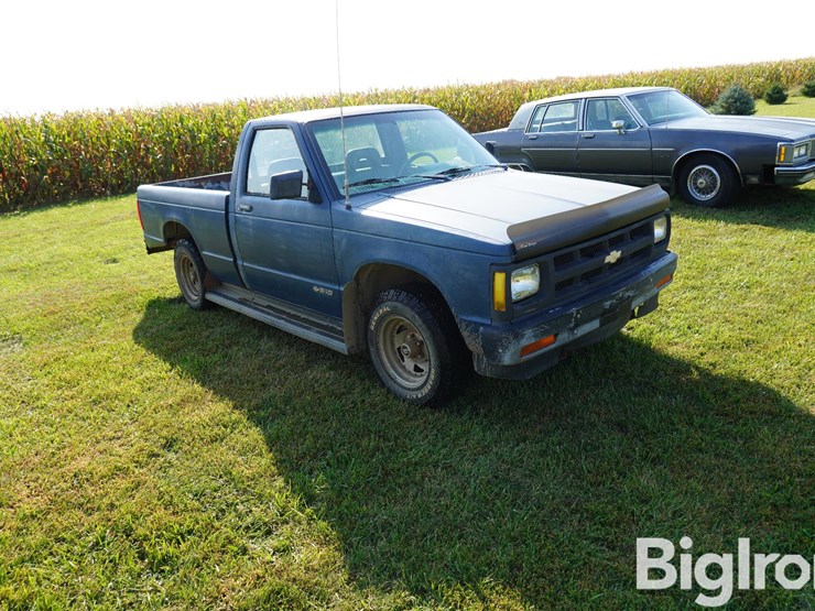 1992-chevrolet-s10-image-3