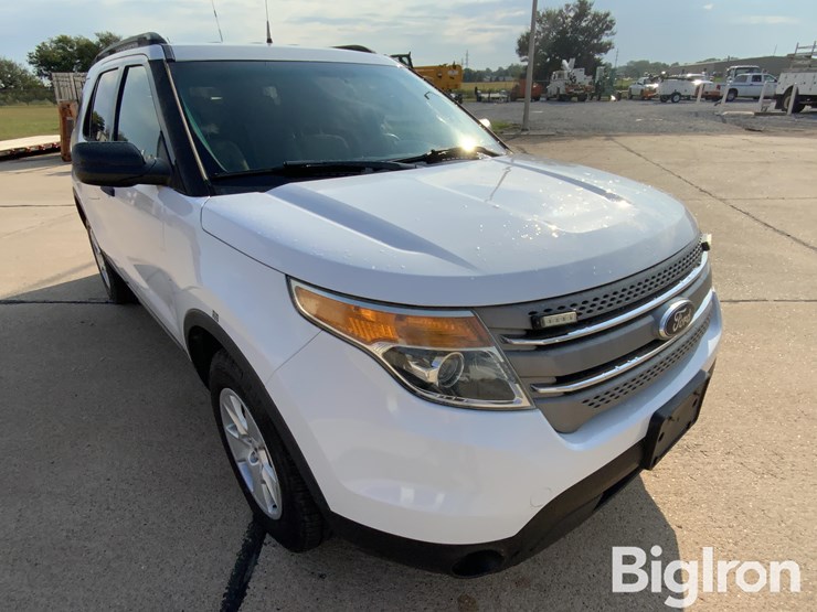 2013-ford-explorer-image-15