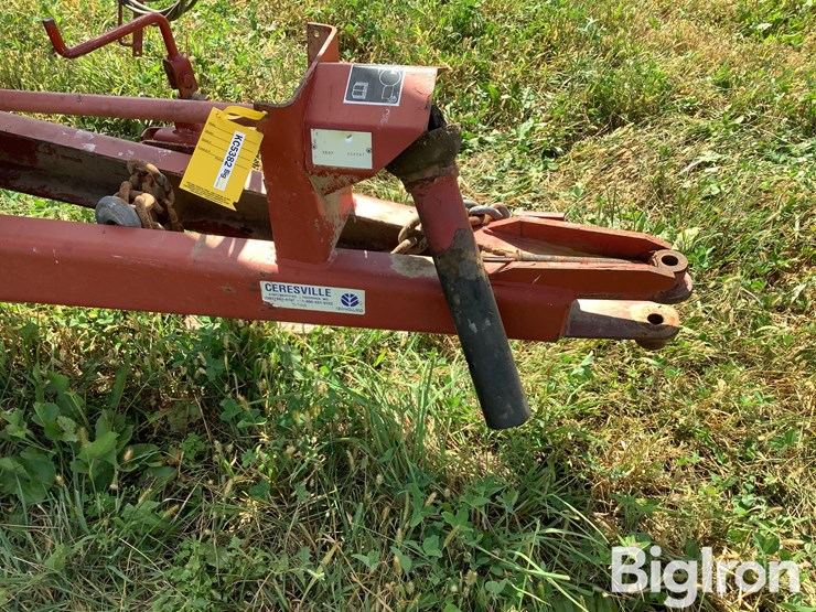 new-holland-1037-image-14