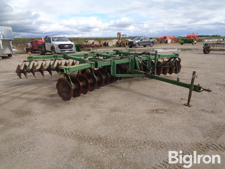 john-deere-1640-image-14