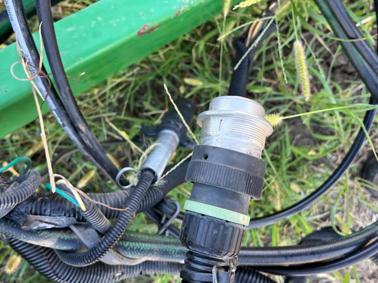2006-john-deere-567-image-14