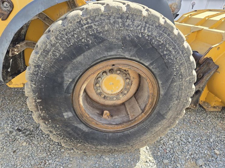 deere-624k-image-79