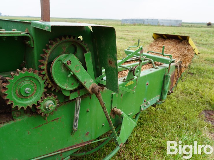 1980-john-deere-336-image-18