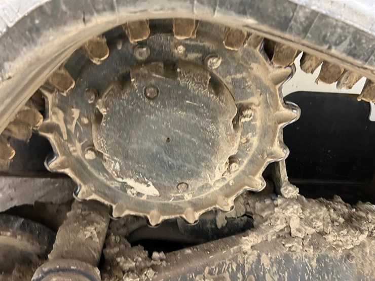 2019-bobcat-t870-image-18
