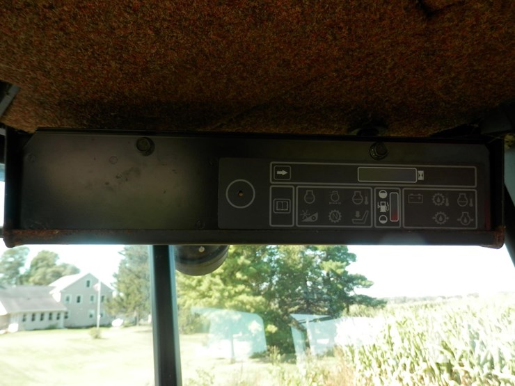new-holland-2450-image-19