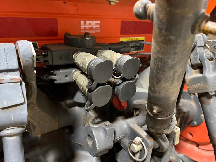 kubota-m8200-image-12